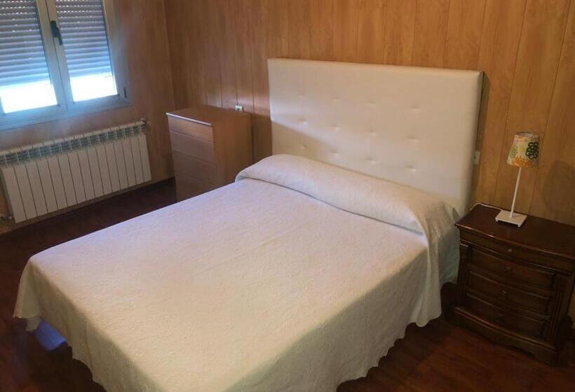 Апартаменты 1 Спальня Нижний Этаж, Hostal Camelot