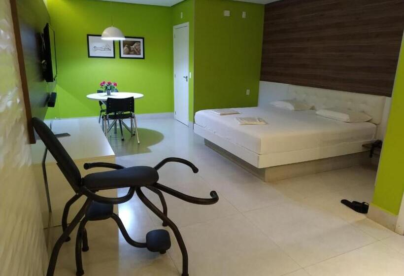 اتاق استاندارد, Vegas Motel