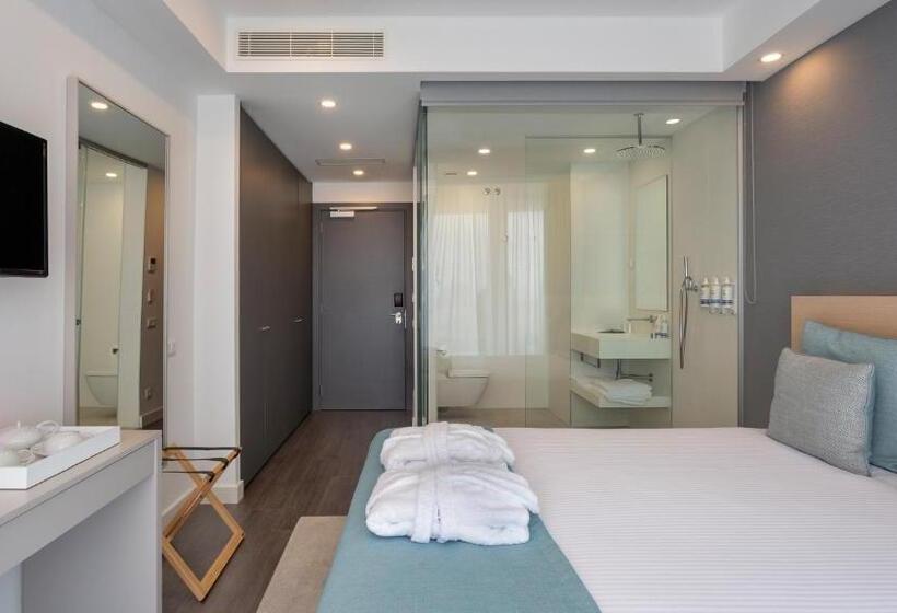 Номер Стандард Боковой Вид на Море с Балконом, Longevity Health & Wellness Hotel   Adults Only
