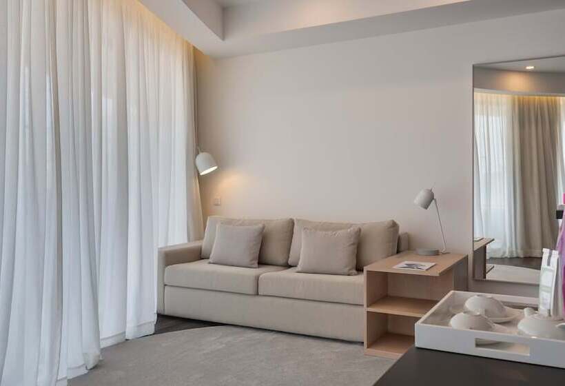 Полулюкс с Балконом, Longevity Health & Wellness Hotel   Adults Only