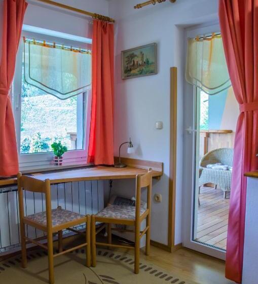 اتاق استاندارد سه تخته با بالکن, Miškar Rooms