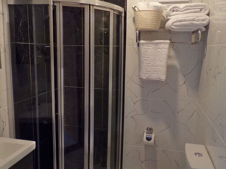 اتاق استاندارد با چشم‌انداز کوهستان, Beyaz Otel Gerze