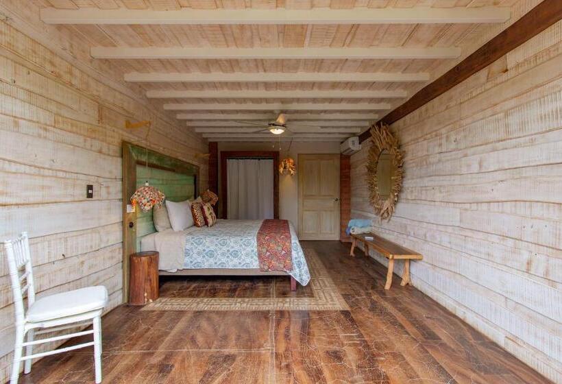 장애인을 위한 킹사이즈 침대 스탠다드 룸, Latica Lodge