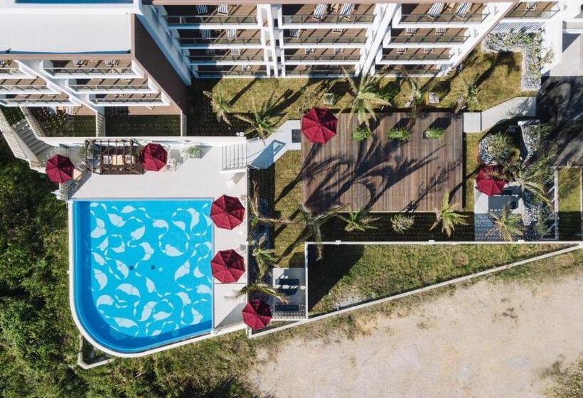 Люкс, Hideout Okinawa Uruma