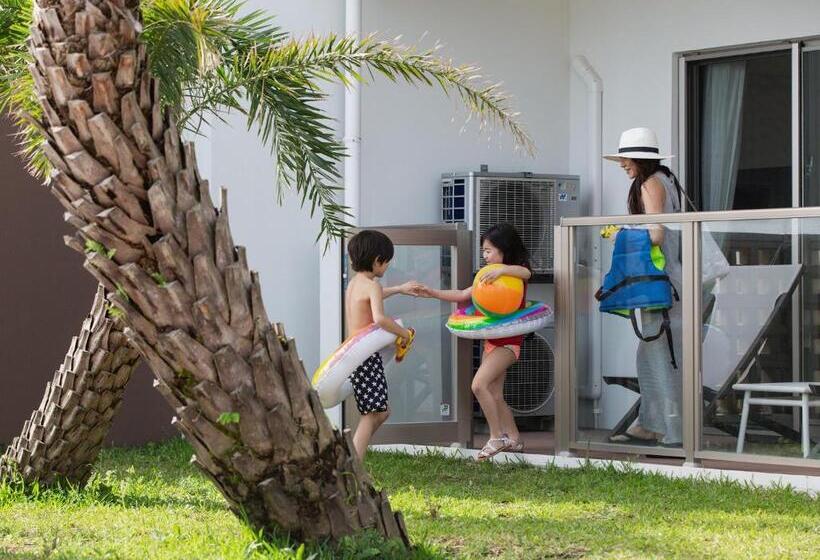 Люкс с Террасой, Hideout Okinawa Uruma