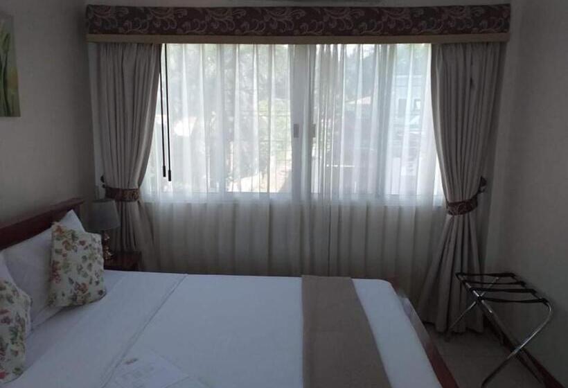 Номер Deluxe, Ocean Breeze Resort