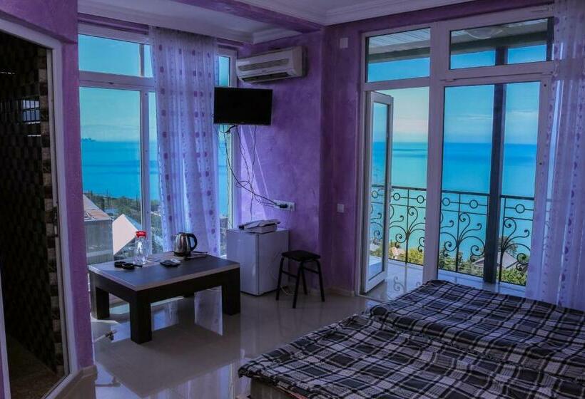 اتاق لوکس با چشم‌انداز دریا, Inn David
