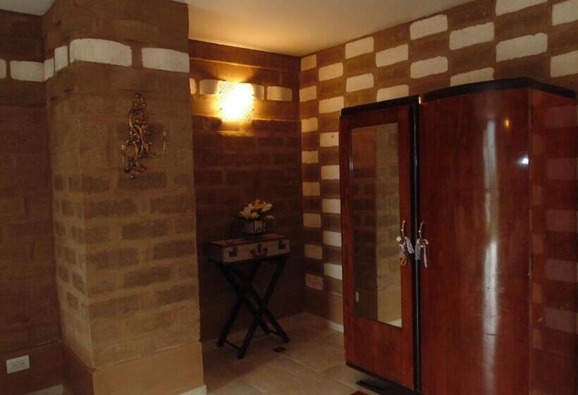 Полулюкс с Балконом, Bella Tierra Hotel Boutique