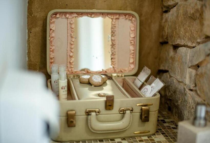 Полулюкс с Балконом, Bella Tierra Hotel Boutique