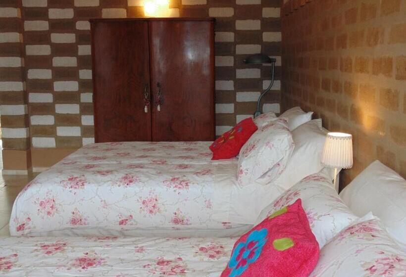 Люкс Повышенной Комфортности, Bella Tierra Hotel Boutique