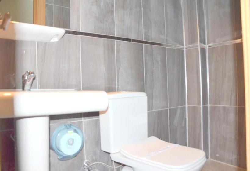 이코노미 트리플 룸, Elit Hotel Saray