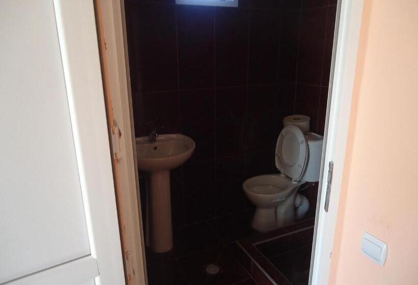 اتاق کلاسیک چهارنفره, Gios Guest House