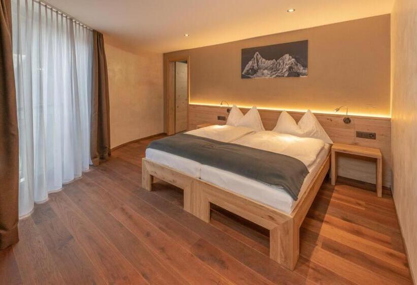 Номер Стандарт, Heimatlodge