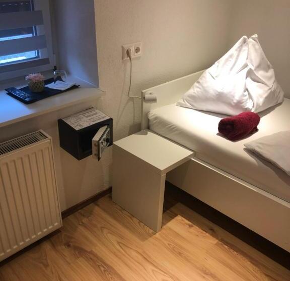Номер Стандарт Индивидуальный, Center Rooms Villach