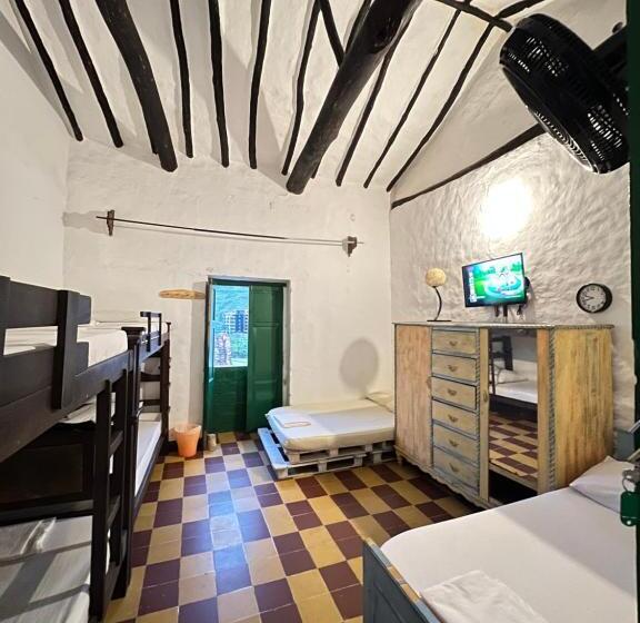 패밀리 룸, Green Door San Gil