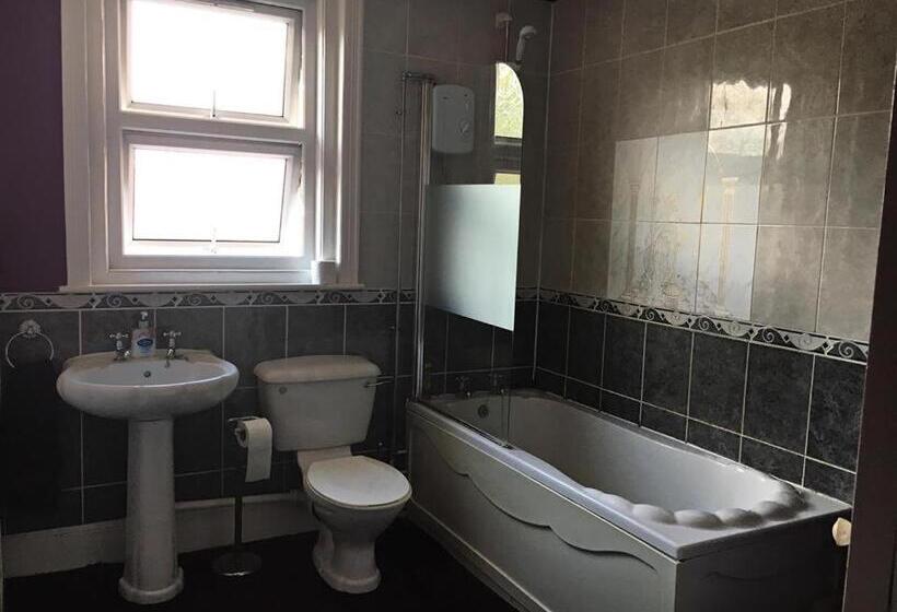اتاق استاندارد یک نفره, Glenmore Guesthouse