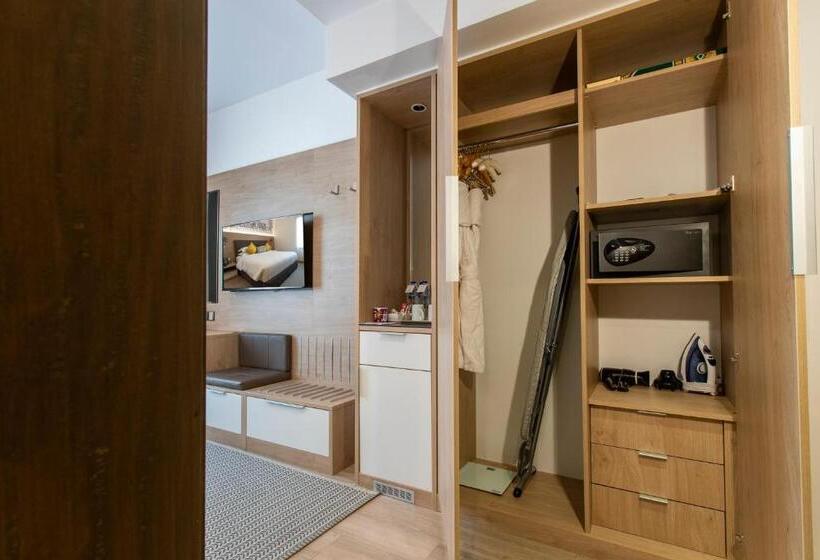 شقة غرفتين, Cindyan Apartments By The Quarter