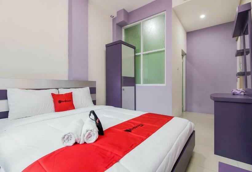 Номер Стандарт, Reddoorz Plus Near Stasiun Bekasi