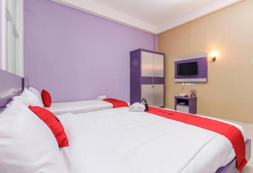 חדר משפחתי, Reddoorz Plus Near Stasiun Bekasi