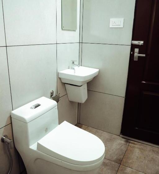 Семейный Номер, Back Packers Cochin Villa