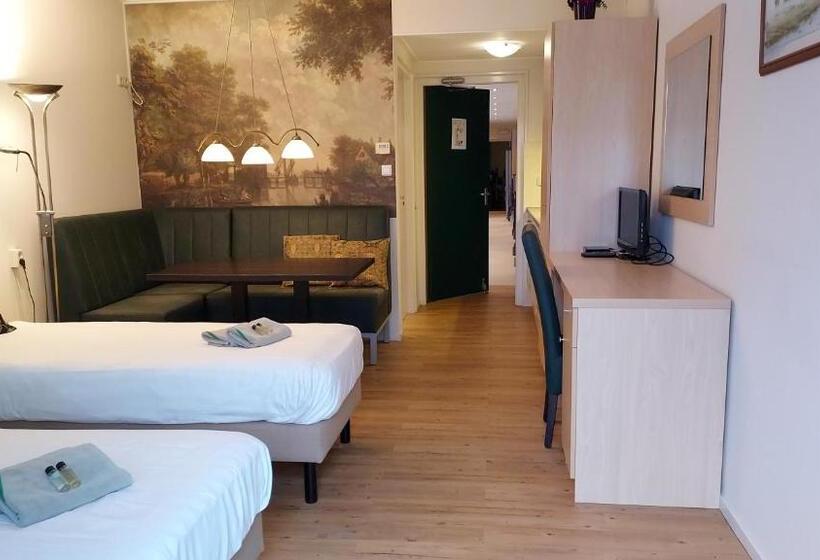 스탠다드 스튜디오, Lodge 61 Hotel Aan Het Water