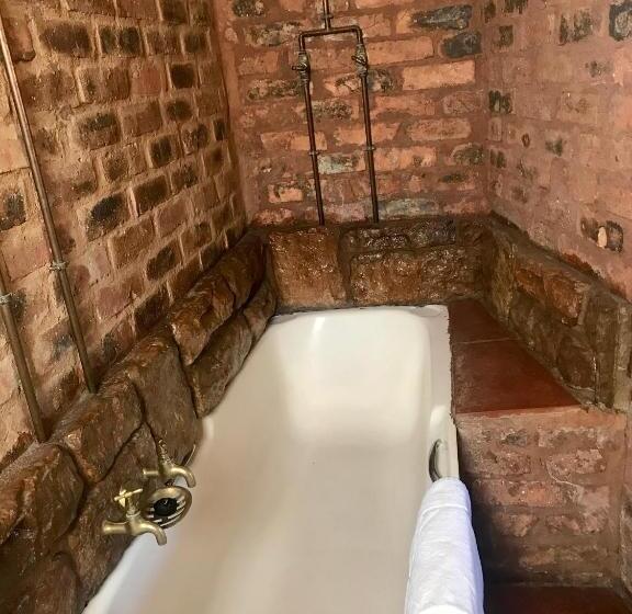 سوئیت خانوادگی اقتصادی, Old Transvaal Inn Accommodation