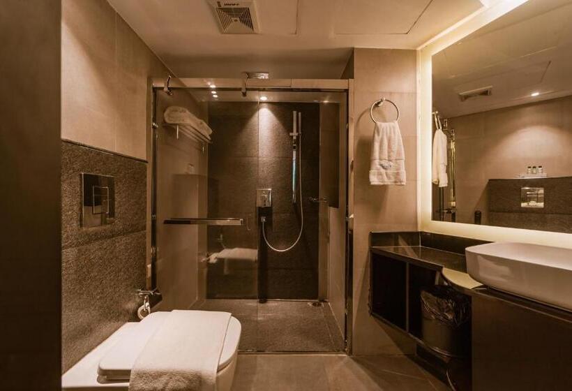 디럭스 스위트, Ambara Suites
