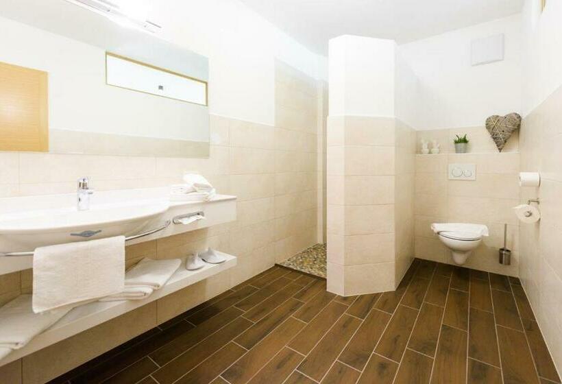 Номер Deluxe, La Pergola Panoramasuites