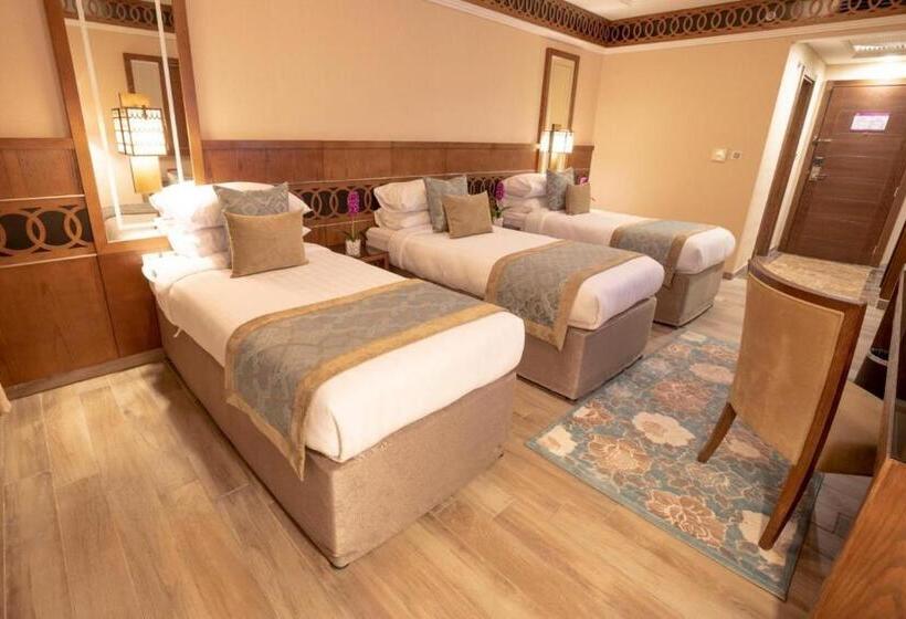 Номер Стандарт Трехместный, Violet Al Azizia Hotel Masjid Al Qatari