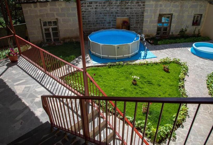 اتاق استاندارد سه نفره, Tatev Hotel And Tours