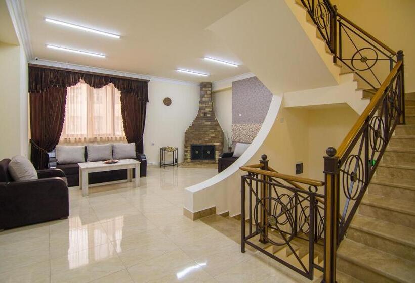 مجموعه ویستا شهر, Tatev Hotel And Tours