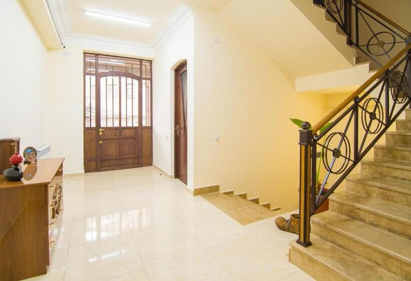 اتاق استاندارد سه نفره, Tatev Hotel And Tours