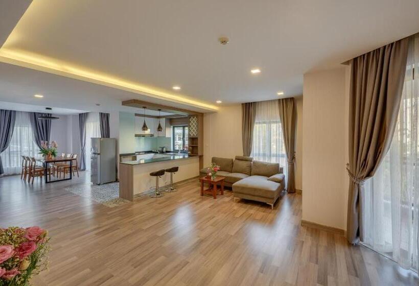 Апартаменты 3 Спальни, Phnom Penh 51 Hotel & Residences