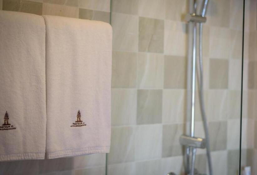 Трехместный Президентский, Phnom Penh 51 Hotel & Residences