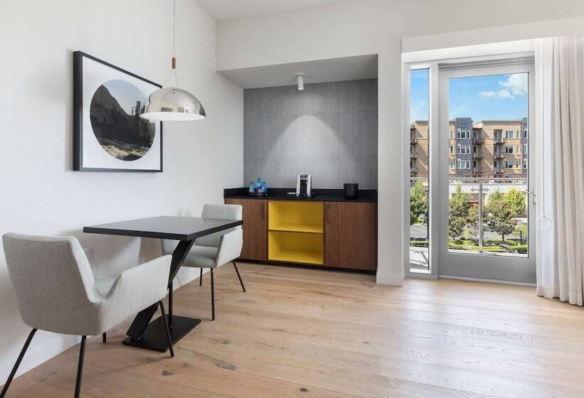 جناح, Hyatt Centric Mountain View