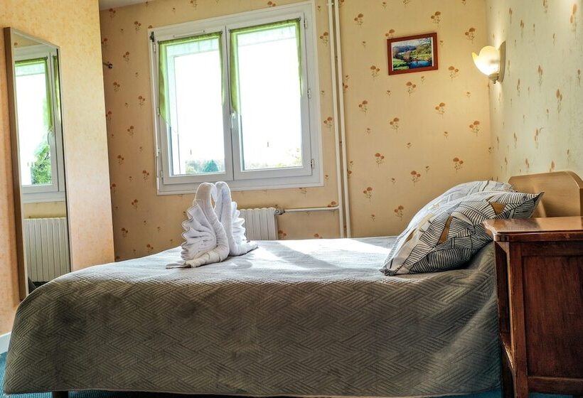 Номер Стандарт, Hôtel Le Pommeil