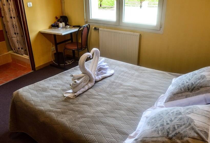 Номер Стандарт, Hôtel Le Pommeil