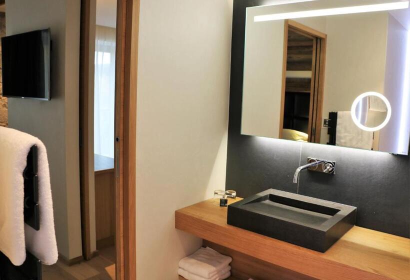 Люкс, Hôtel Interlaken Lounge Bar & Spa