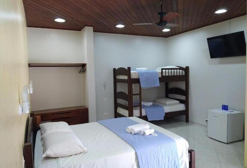 デラックスの４人部屋, Pousada Albamar Guarujá