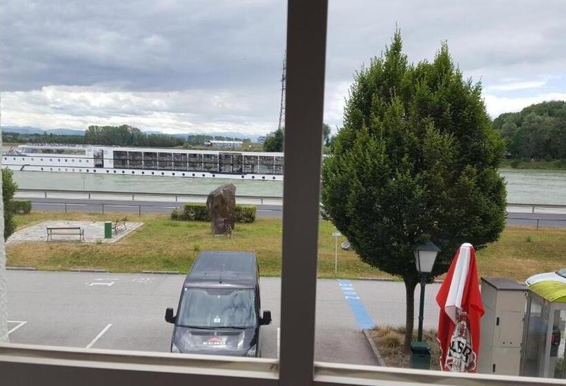 Семейный Номер, Restaurant Zum Donaueck Mauthausen