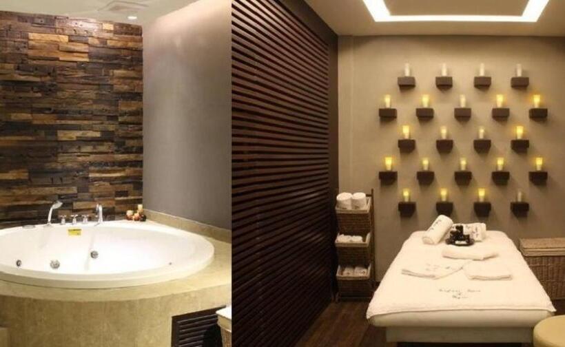 اتاق لوکس, Safari Club 1