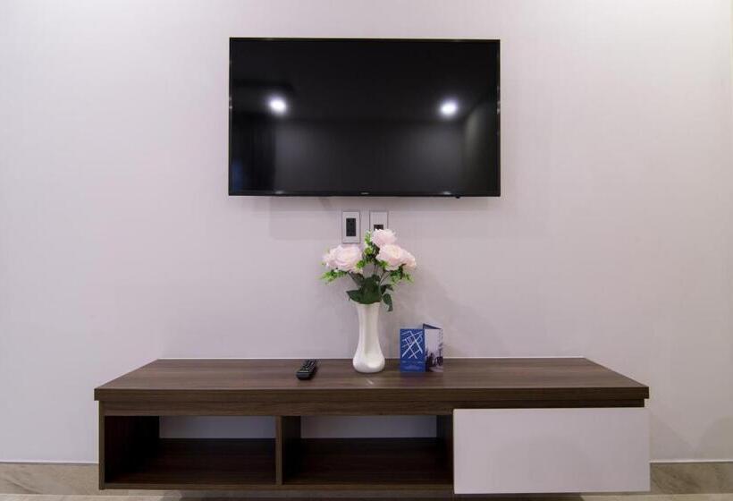 استودیوی استاندارد, Aha Residence