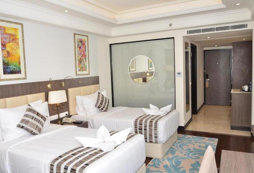 Номер Стандарт, Ramada By Wyndham Kasauli