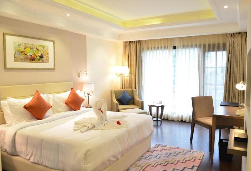 Стандартный Номер Кровать Кинг, Ramada By Wyndham Kasauli