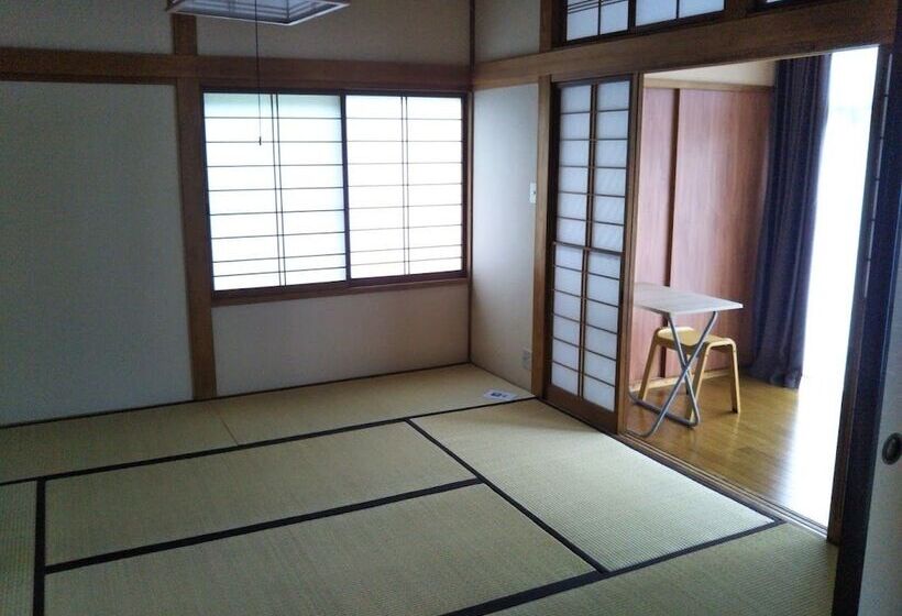 4인용 스탠다드 룸, Guest House Hostel Yukuru