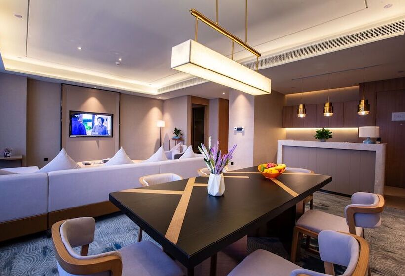 سوییت اجرایی, Kai Xiang Hotel Yingtan