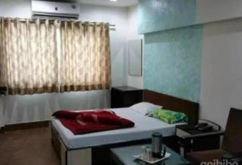 Quarto deluxe, Vinayaka