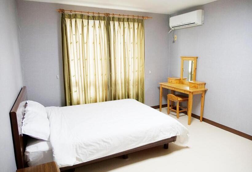 스탠다드 스튜디오, Yangji Pine Resort