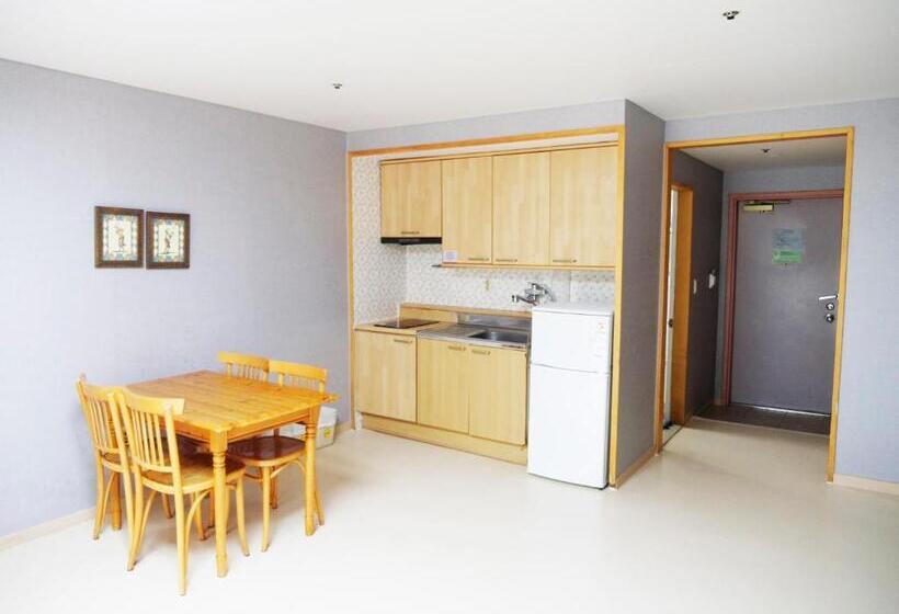 스탠다드 스튜디오, Yangji Pine Resort