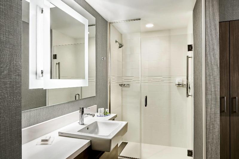 Люкс Кровать Кинг, Springhill Suites By Marriott Chambersburg